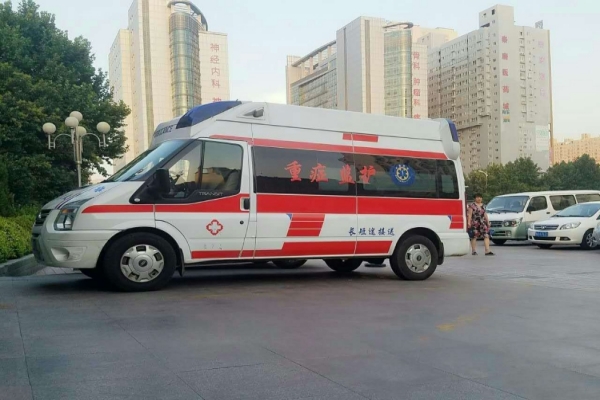 家用接送病人服务车用什么